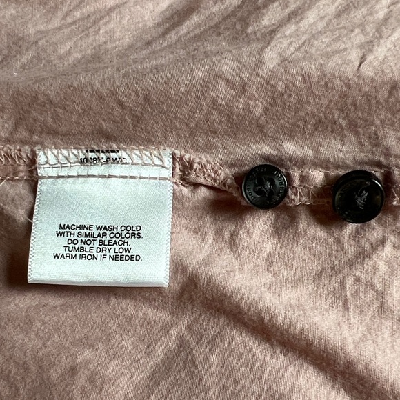 👚👕 Two Button-Up Long Sleeve Shirts one blue one pink - Picture 3 of 12